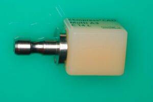 ＣＡＤ/ＣＡＭ冠の見学